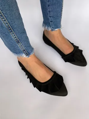 Black Ruffled Flats