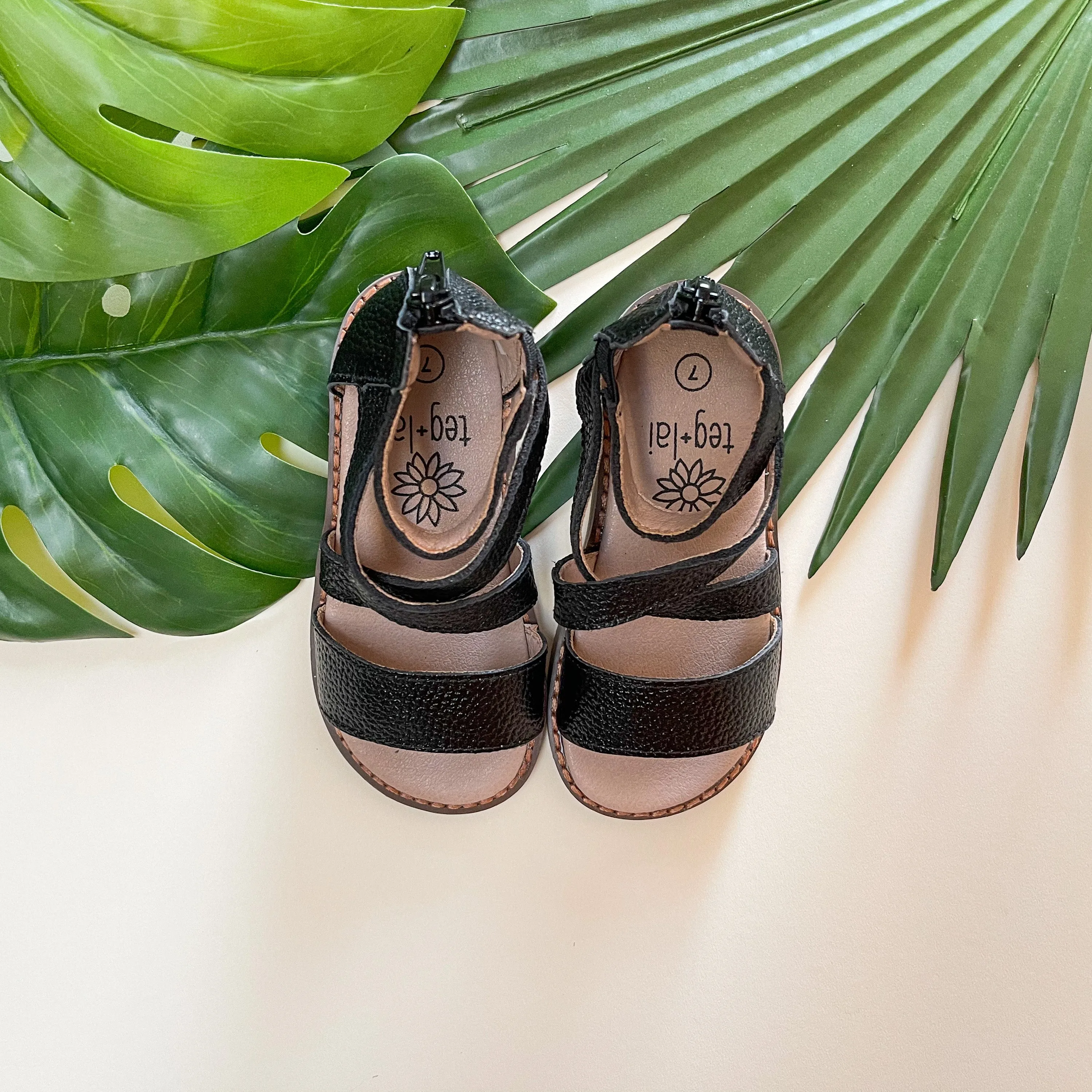 Debbie Flats Ebony