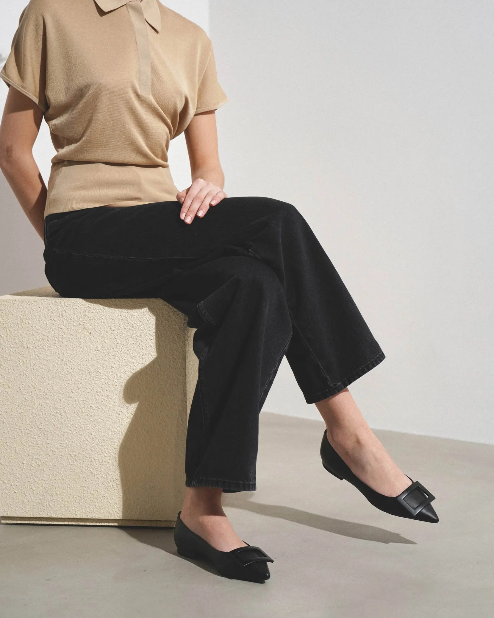 Gommettine black leather ballerinas