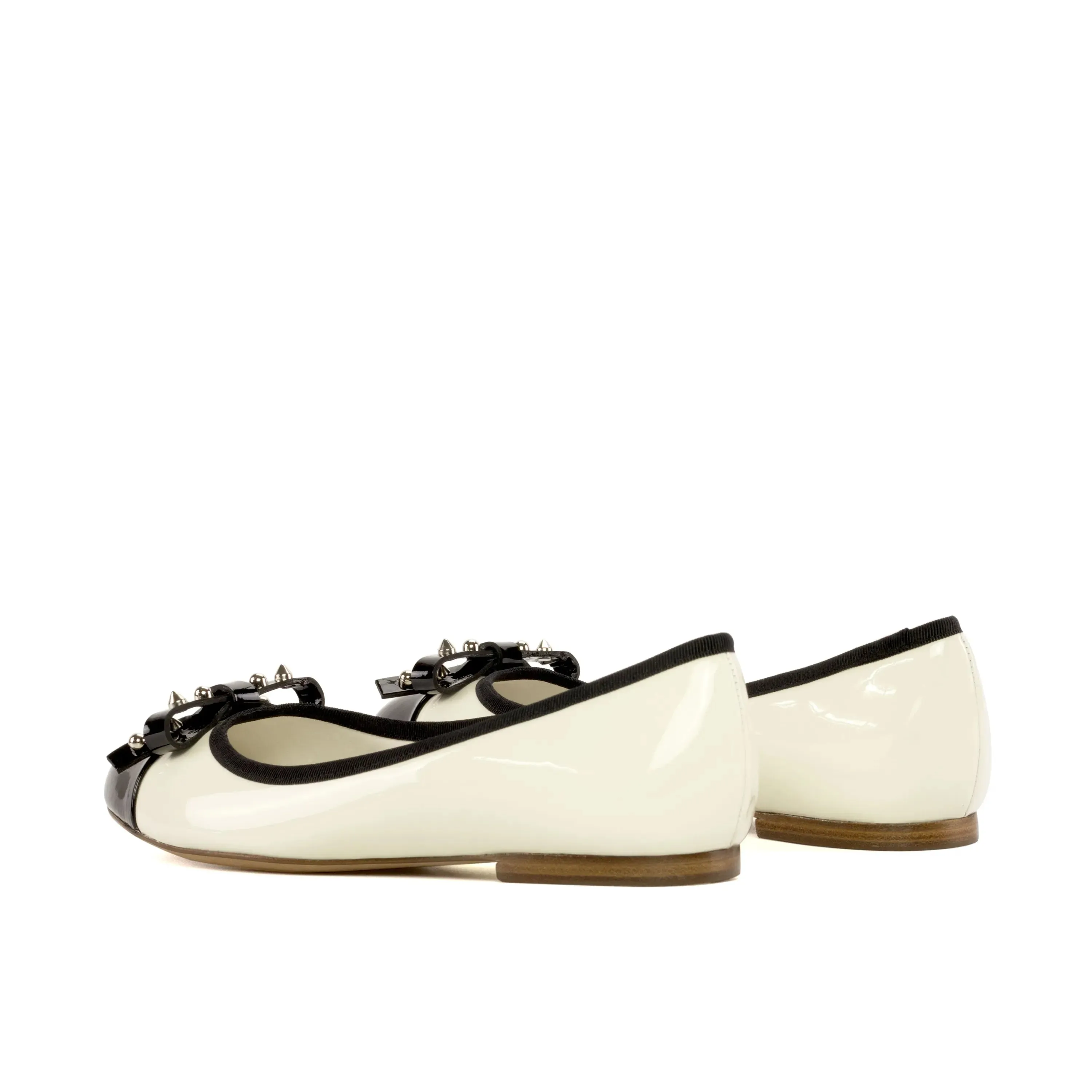 Laurina Padua Flat